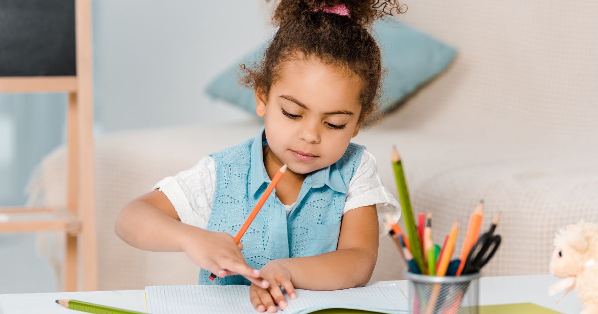 Qual é a idade obrigatória para início na Educação Básica