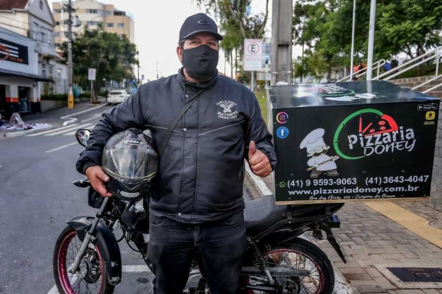 Campanha do Trânsito e da ACIAA divide opiniões entre os motoboys