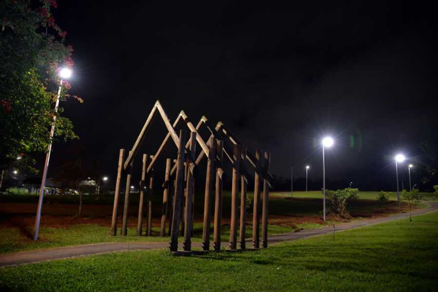 Pedido antigo, pista do bosque do Parque Cachoeira ganha iluminação