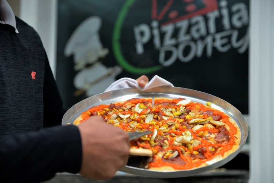 Pizzaria Doney inaugura nova unidade, no bairro Fazenda Velha