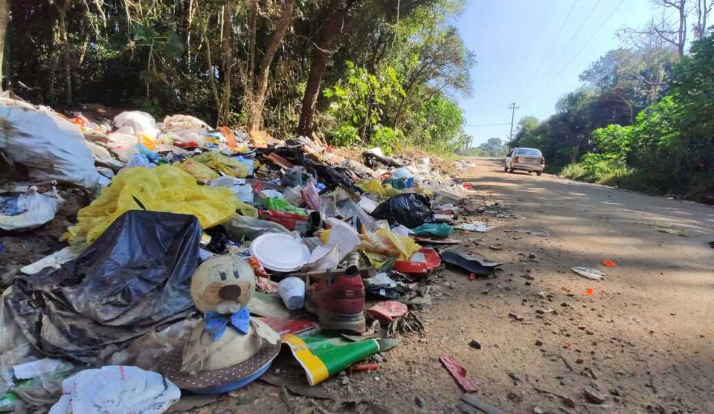 Lixão a céu aberto incomoda moradores do Capela Velha