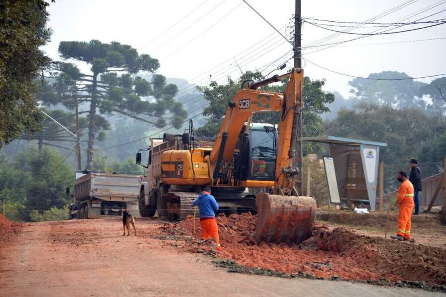 Atraso na pavimentação da estrada do Tietê é alvo de reclamações