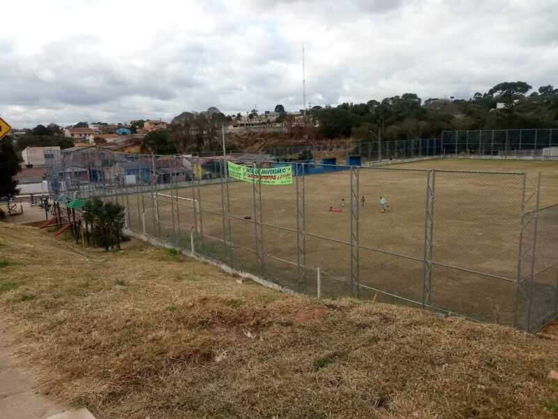 Moradores do Tropical pedem revitalização do campo de futebol