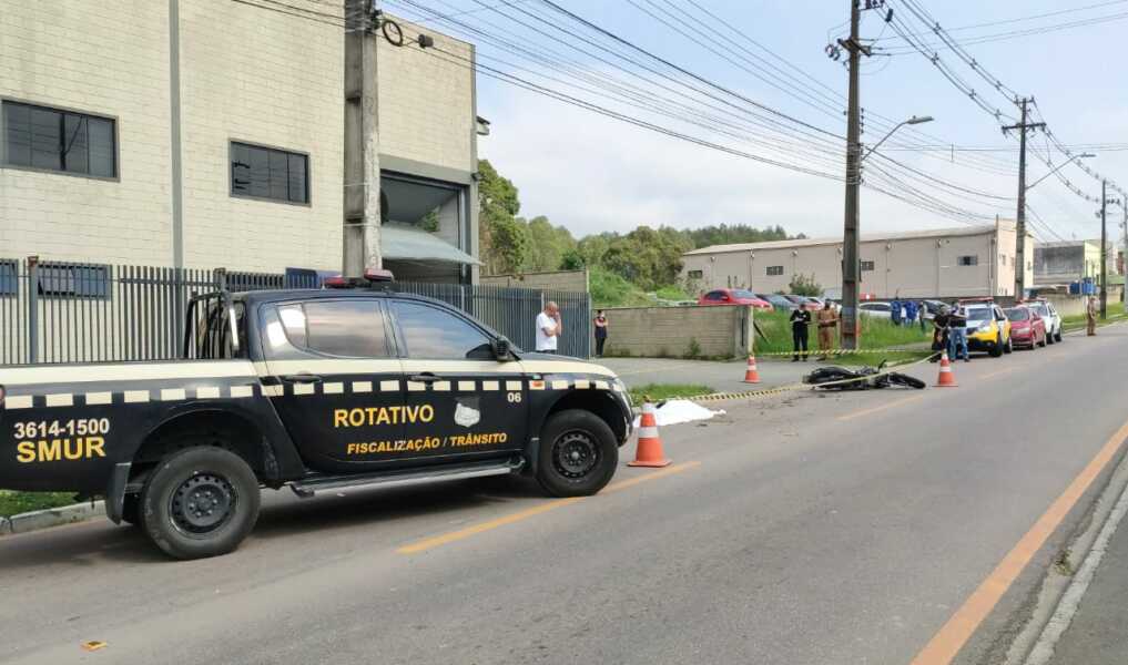 Motociclista perde a vida em acidente na rua Marcelino Jasinski