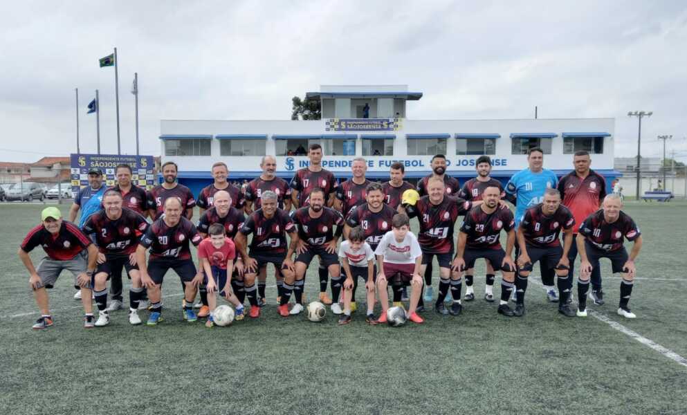 Eternos Craques perdeu jogo da 4ª rodada da Copa Bem Paraná , mas segue em 3º na tabela