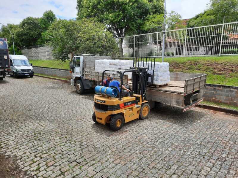 Araucária recebe doação de cestas básicas da Defesa Civil Estadual