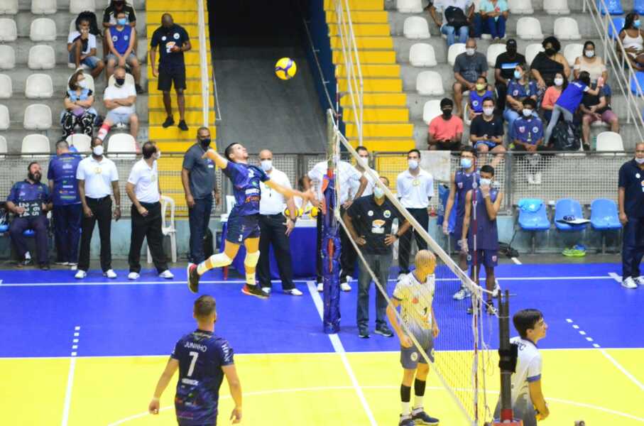 Voleibol perde para o Niterói e assume a 3ª posição na tabela