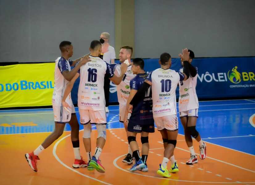 Voleibol sofre primeira derrota na Superliga B e tentará mais uma vitória em casa