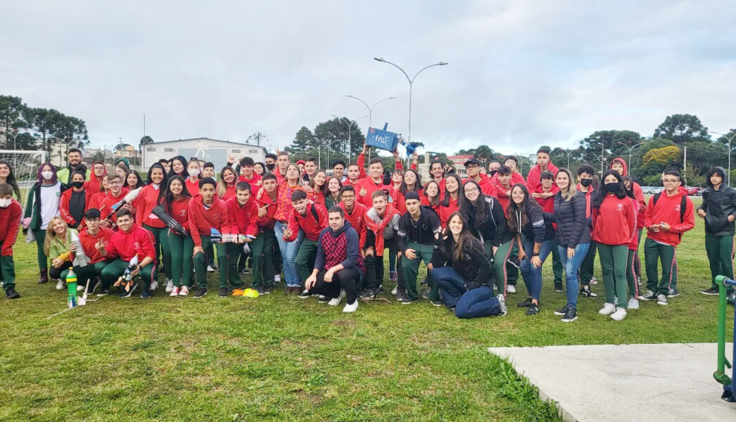 Estudantes do Colégio Metropolitana participam de Mostra Brasileira de Foguetes