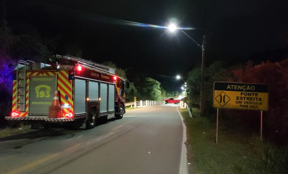 Idoso morre em colisão na ponte da Avenida Independência