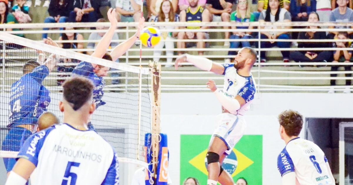 Voleibol de Araucária faz o primeiro jogo da semifinal nesta sexta-feira (17)