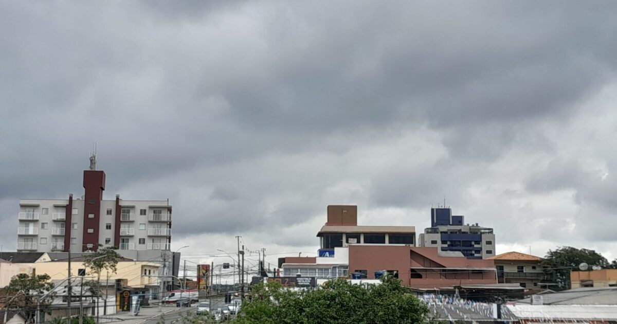 Feriadão será marcado por tempo nublado e chuvas