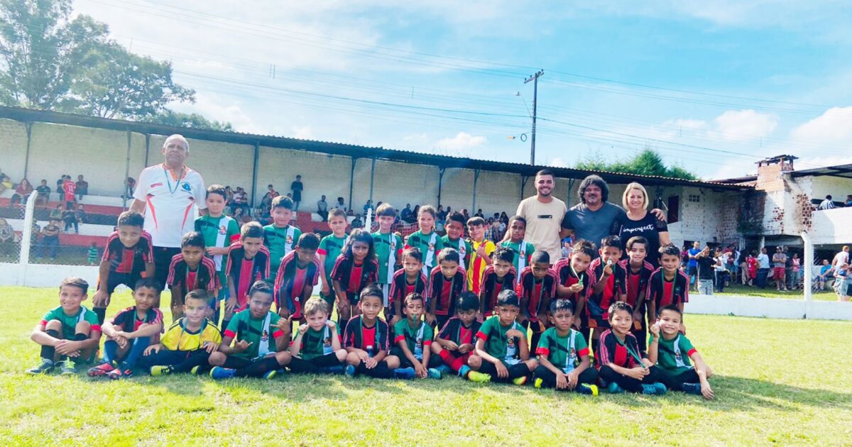 1º Torneio de Futebol da Amizade reuniu cerca de 300 pessoas