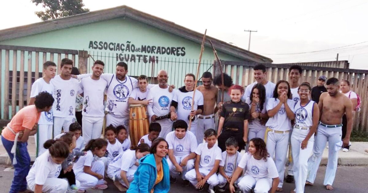 Projeto de capoeira da associação do Iguatemi realiza sua primeira roda de rua