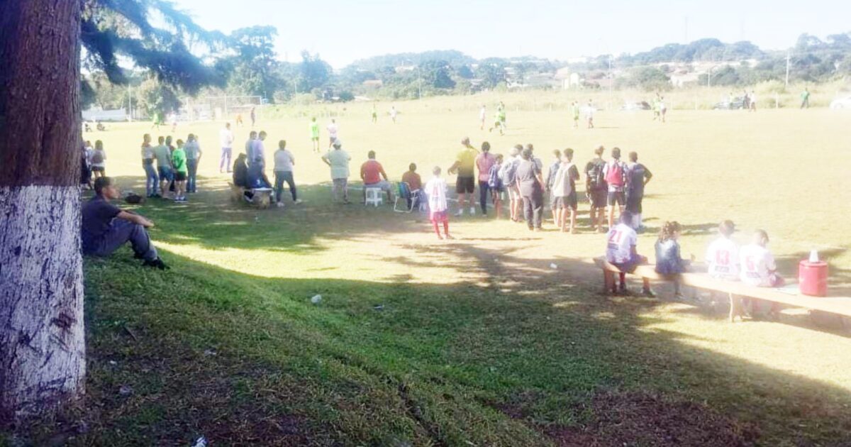 Amistoso entre times do Jatobá e do Costeira virou festa para os dois lados