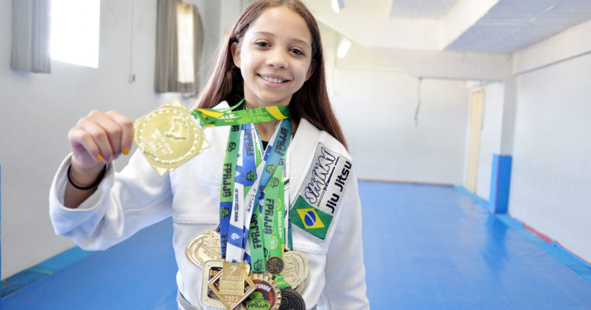 Julia Sizenando é destaque no jiu jitsu e poderá competir no Pan Kids dos Estados Unidos