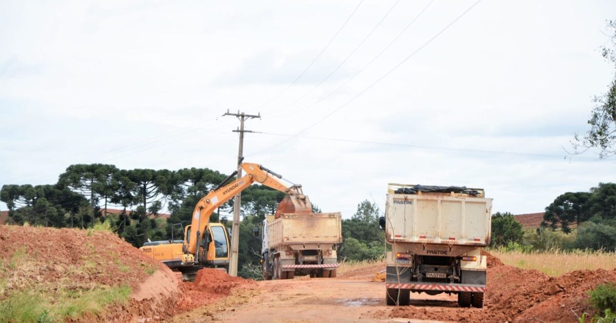 Obras de pavimentação na rua Wadislau Furman estão em andamento