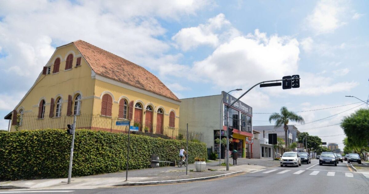 Chuva volta a dar às caras nesta sexta-feira mas não permanecerá no final de semana