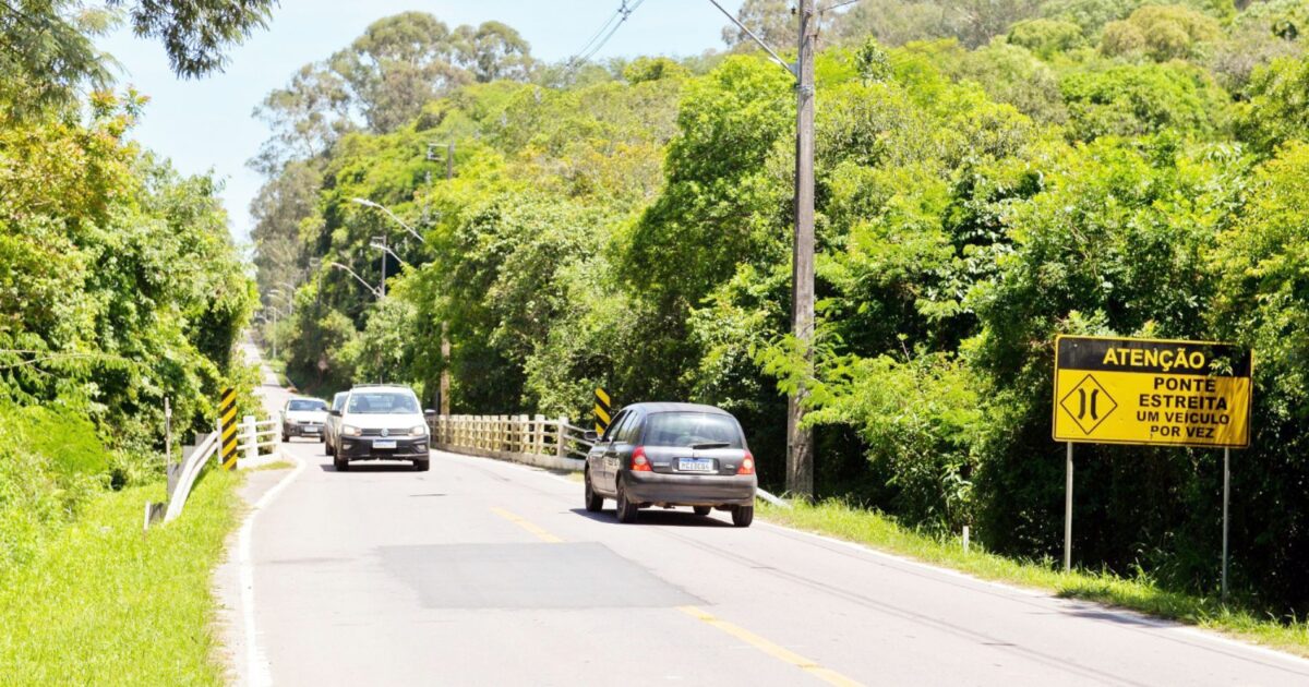 Ponte em que só “passa um carro por vez” será alargada