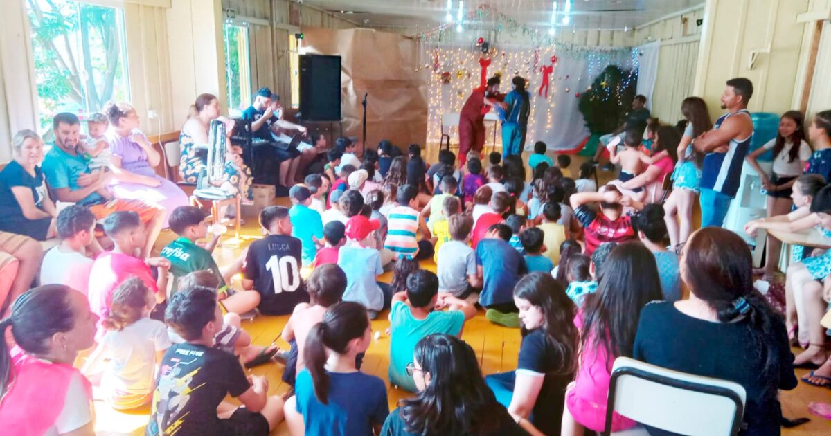 Associação de moradores do Jardim Alvorada realiza ação social de Natal para as crianças