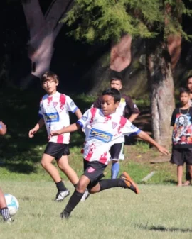 Imagem de destaque - Alunos de dois projetos de futebol participam de rodada de amistosos no campo do Jatobá