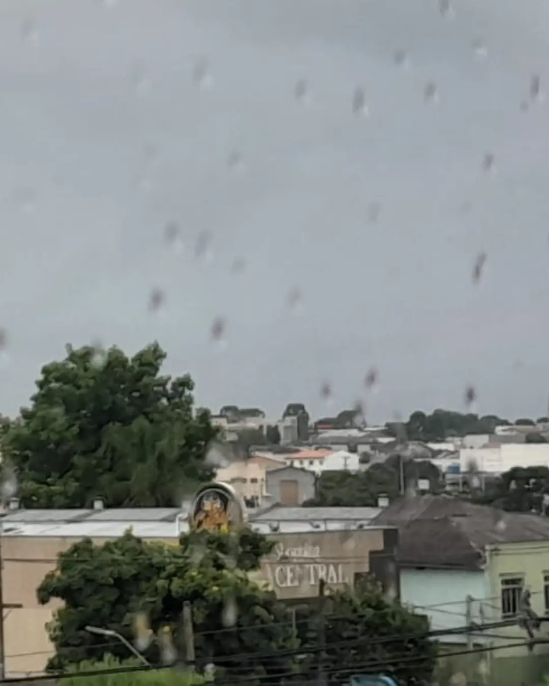 Último final de semana de julho será marcado com chuva e céu nublado