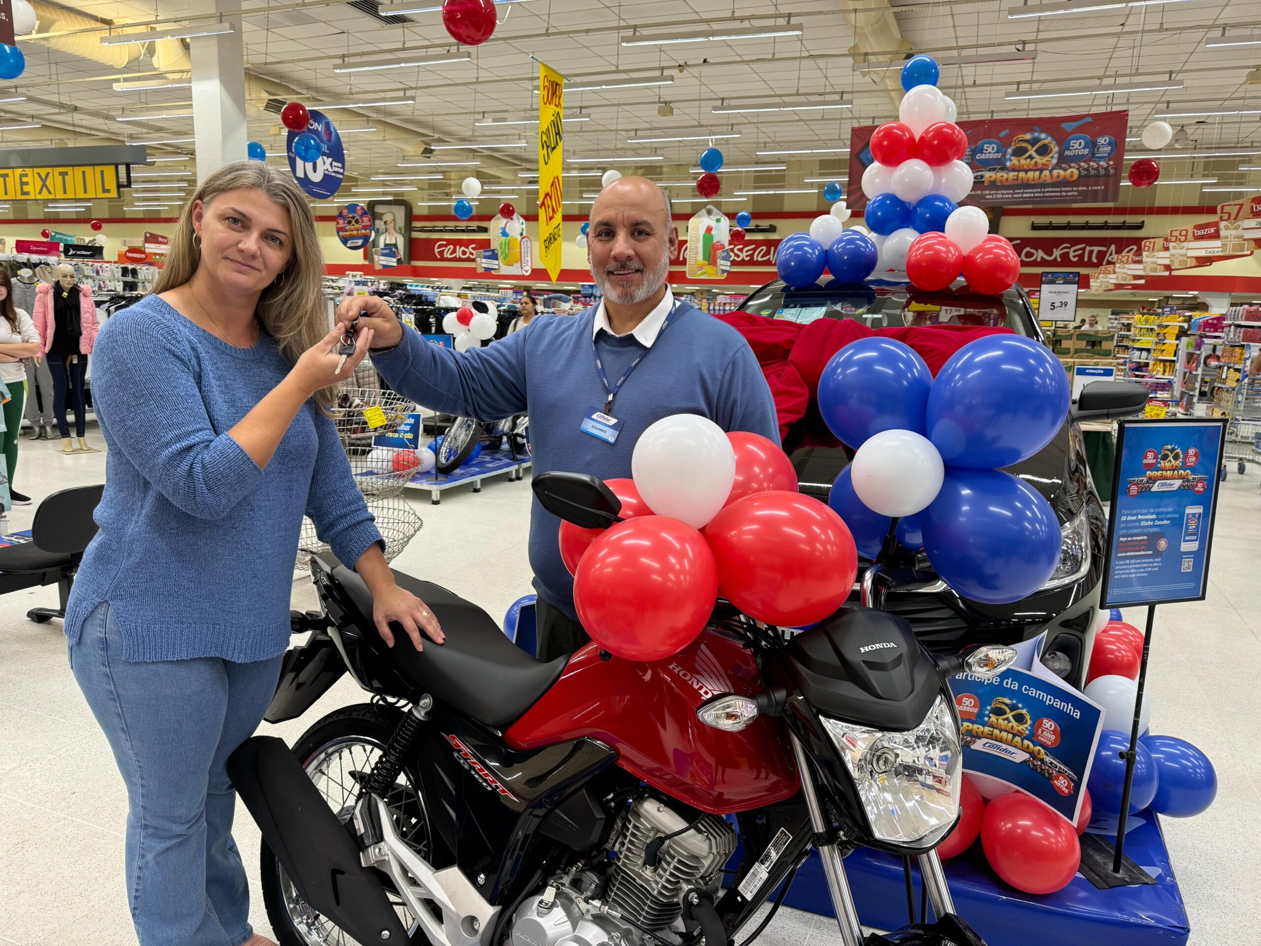 Moradora do Centro ganha moto da Campanha 50 Anos Premiado Condor