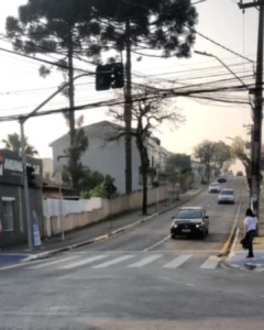 Confira as condições do trânsito na Av. Victor do Amaral