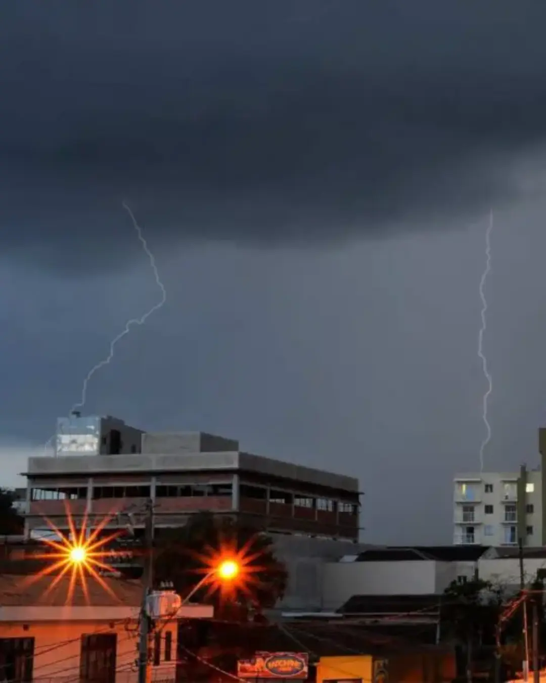 Final de semana será marcado com tempo frio e muita chuva