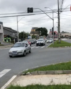 Trânsito intenso foi registrado no Bairro Fazenda Velha