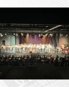 Apresentação no Teatro da Praça marca final de ano de turmas de curso de violão da SMCT