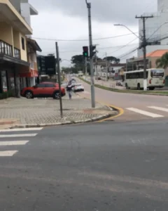 Trânsito tranquilo no centro de Araucária