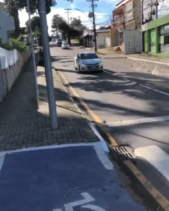 Trânsito tranquilo no centro de Araucária